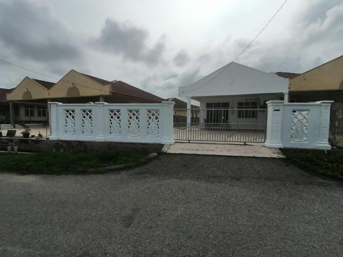Seaview Promenade Homestay Dungun Exterior photo